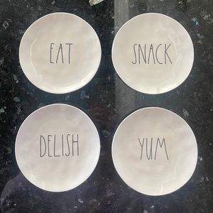 RAE DUNN "EAT" "SNACK" "DELISH" "YUM" Appetizer Plate Set